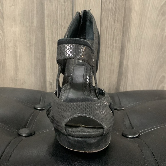 White House Black Market Black Faux Snake Skin Chunky Heel Open Toe Shoes 6.5M - Picture 7 of 12